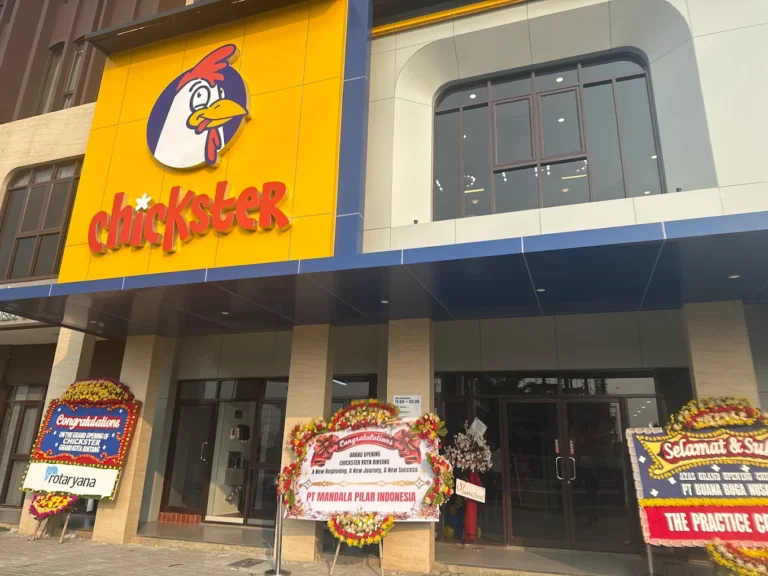 Tampak eksterior chickster kota bintang, sebagai portofolio Mandala Pilar Indonesia.