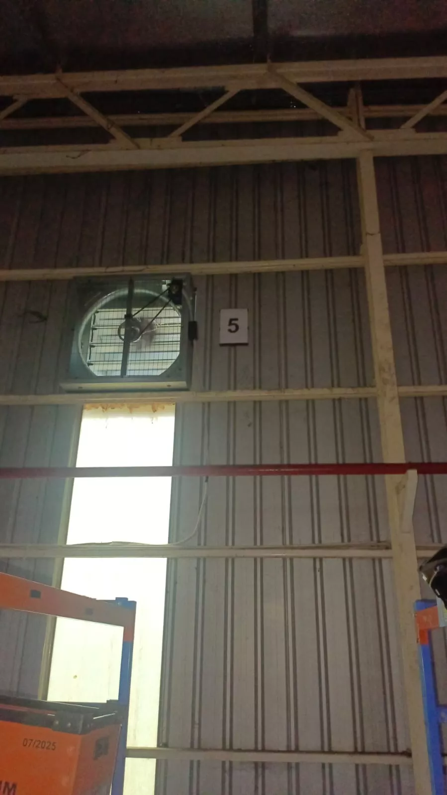 Exhaust fan PT Bonecom Tricom sebagai portofolio MEP Mandala Pilar Indonesia.