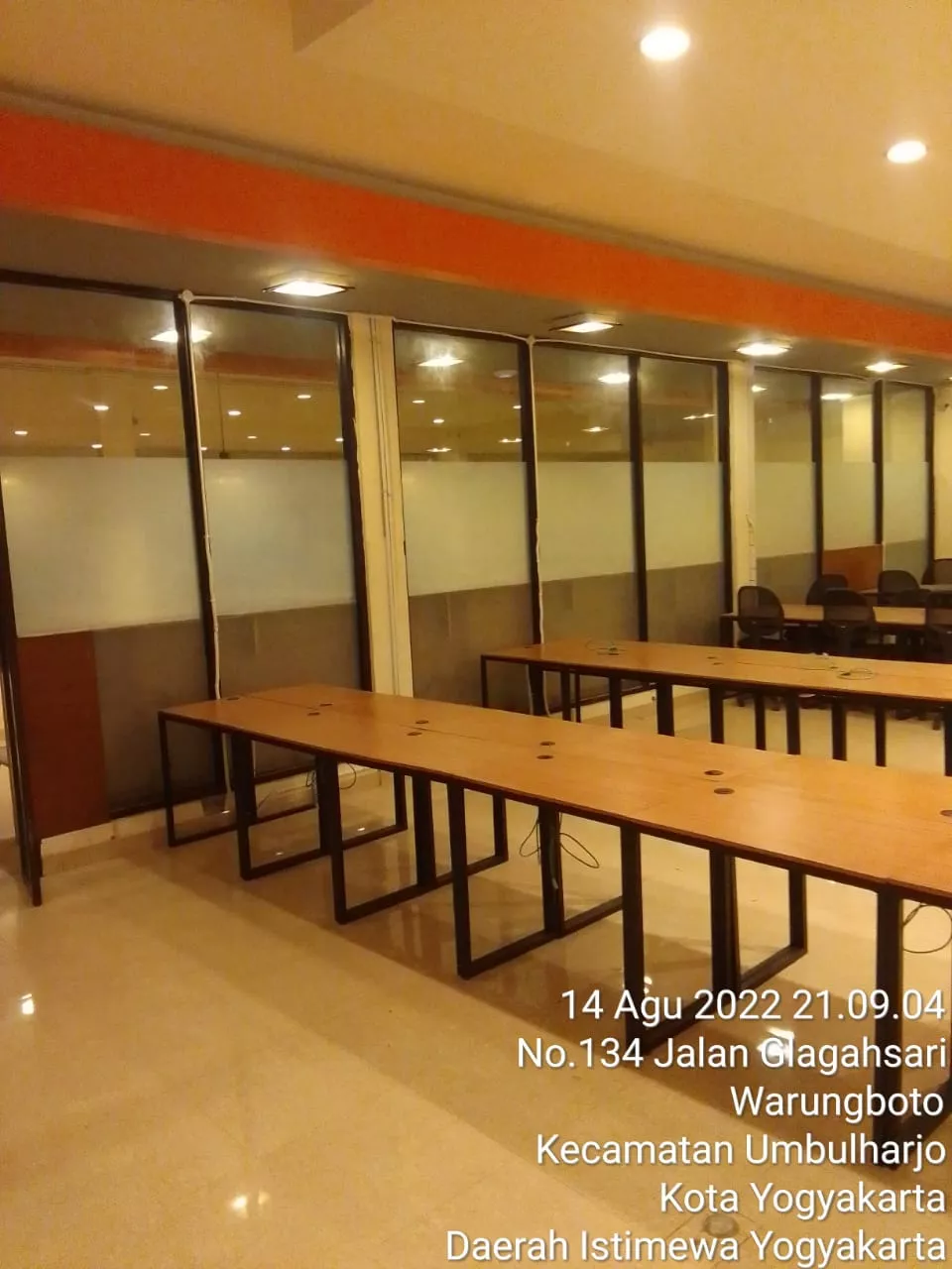 Kantor Ninja Xpress Yogyakarta, hasil pekerjaan interior, dan MEP oleh PT Mandala Pilar Indonesia.