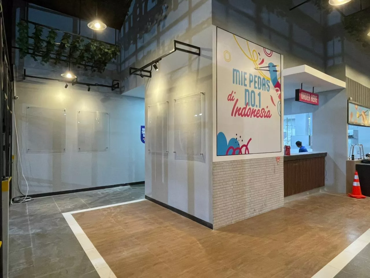 Resto Mie Gacoan Ambon, hasil pekerjaan sipil, interior, dan MEP oleh PT Mandala Pilar Indonesia.